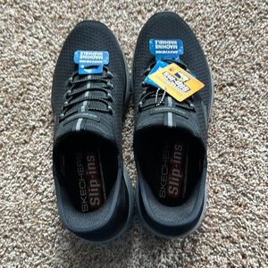 Brand new Skechers Slip-ins